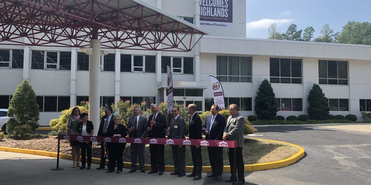 Highlands ARH Ribbon Cutting 2019
