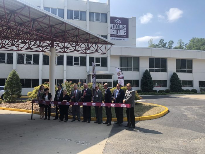 Highlands ARH Ribbon Cutting 2019